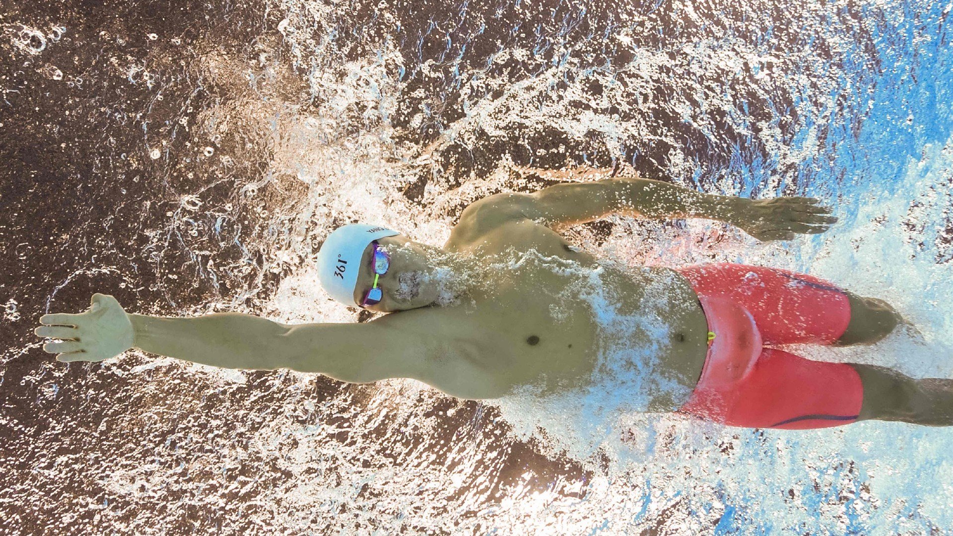 逆转游泳选手勇夺金牌,逆转游泳选手勇夺金牌视频